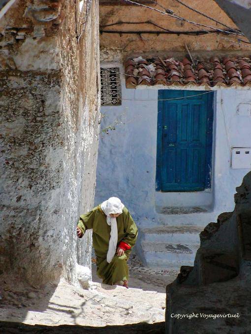 Die Fest roten Teppich eines Bewohners, Chefchaouen - Marokko