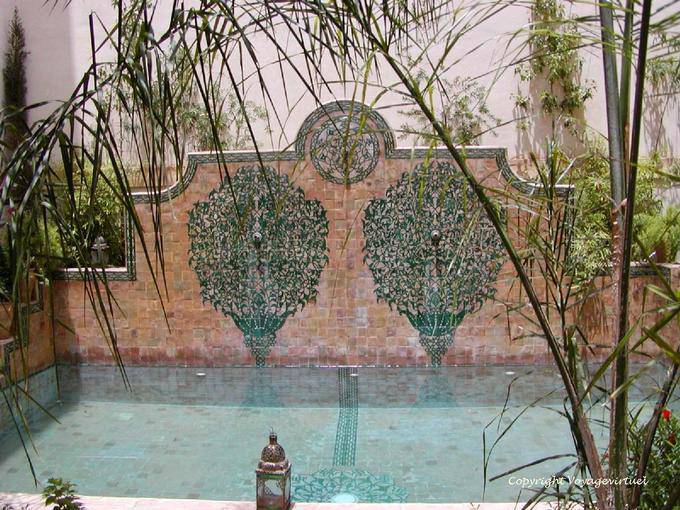 Kleine Becken des Arabian Nights, Riad Fès - Marokko