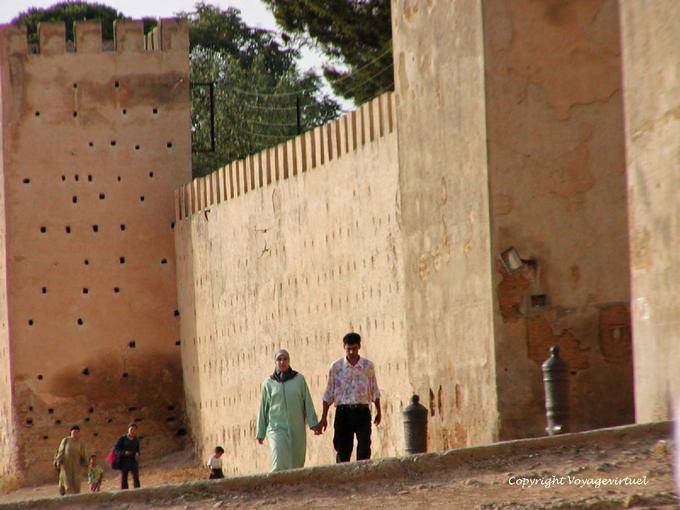 Liebe an den Wänden der Kasbah Cherardas, Fes - Marokko