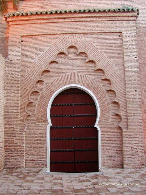 Eine Tür Koutoubia, Vertreter des Kunst Almohaden Marrakesch - Marokko