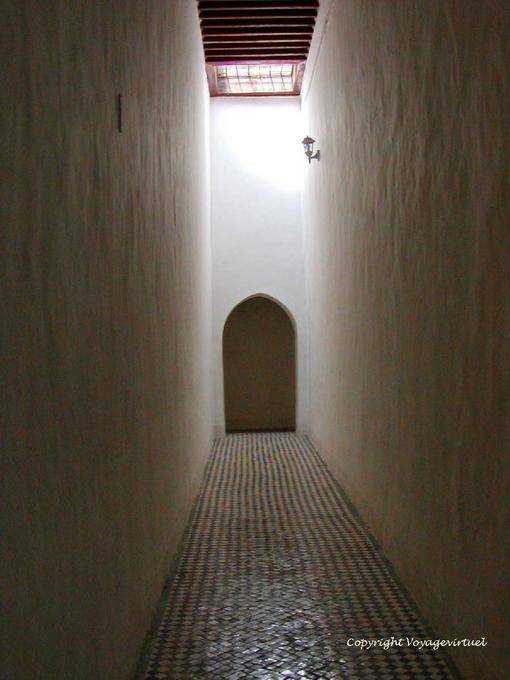 Schatten und Licht in Bahia Palast, Marrakesch - Marokko