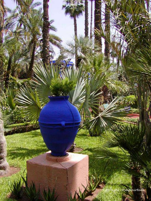 Amphora Majorelle blauen Sockel, Majorelle Garten, Marrakesch - Marokko