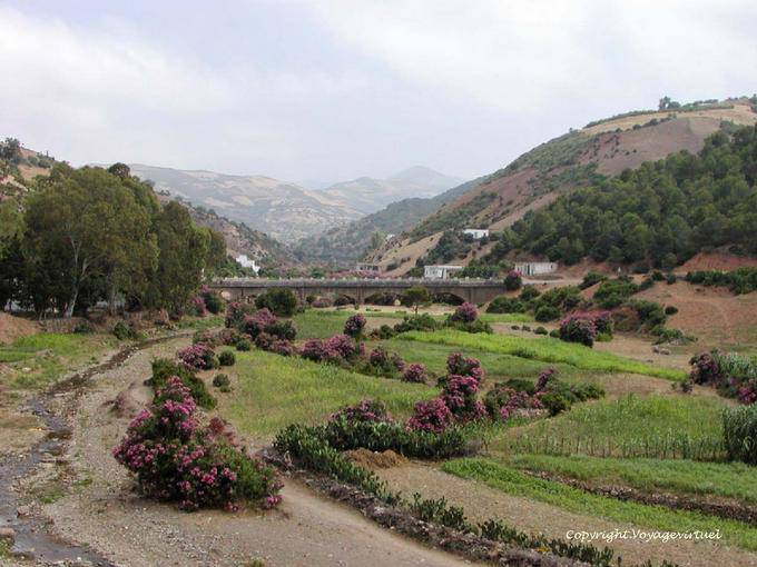 Brücke nach Amsa, Tetouan Laufwerk - Marokko