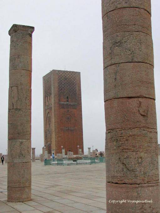 Rabat, Spalten Ruinen der unvollendeten Moschee Hassan-Turm - Marokko