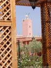 Trellises auf dem Minarett der Moschee Sidi Hmed El Kamel, Marrakesch, Marokko.