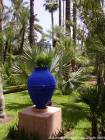 Amphora Majorelle blauen Sockel, Majorelle Garten, Marrakesch, Marokko.
