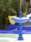 Die Taube und Brunnen, Jardin Majorelle, Marrakesch, Marokko.