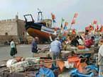Vorbereitung der Fischerei und Schiffsanlegestellen, Essaouira, Marokko.
