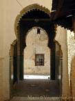 Meknes Durchgang zwischen zwei Straßen, Marokko.