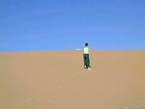 Merzouga, Tochter der Wüste, den Kontrast, die Sie dagegen, Marokko.