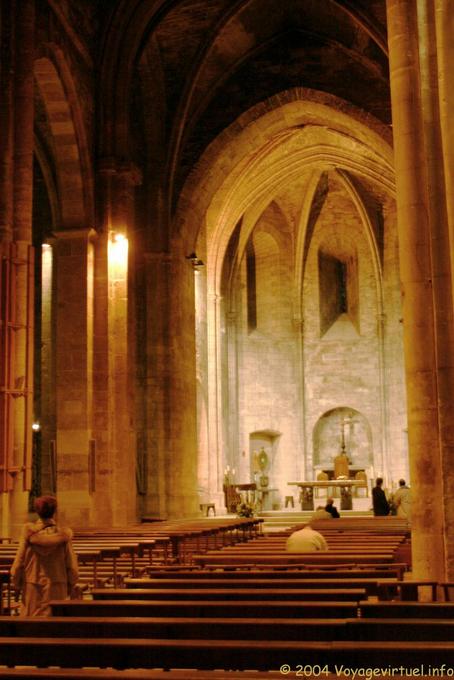 Schiff der Kirche Saint-Victor, Marseille - Frankreich