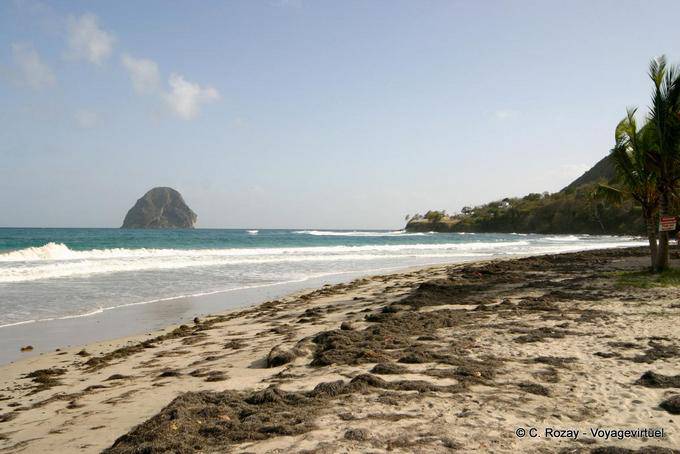 Diamond Rock aus der Grande Anse du Diamant gesehen - Martinique