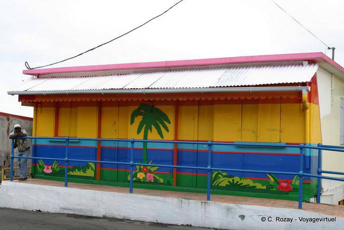 Die Farben eines bemalten Fassade, Le Prêcheur - Martinique