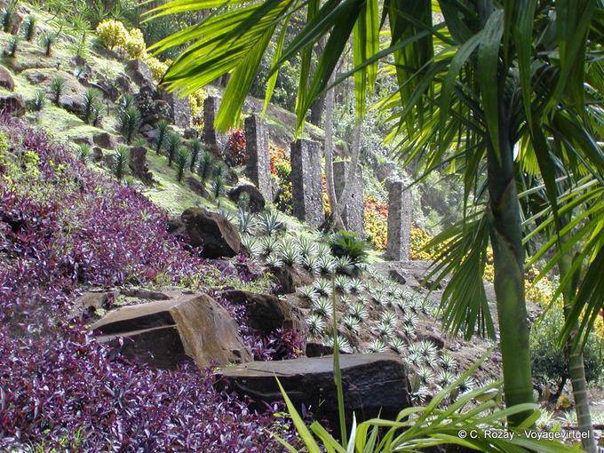 Säulen der Stange gleitet auf der trostlosen, Habitation Anse Latouche - Martinique