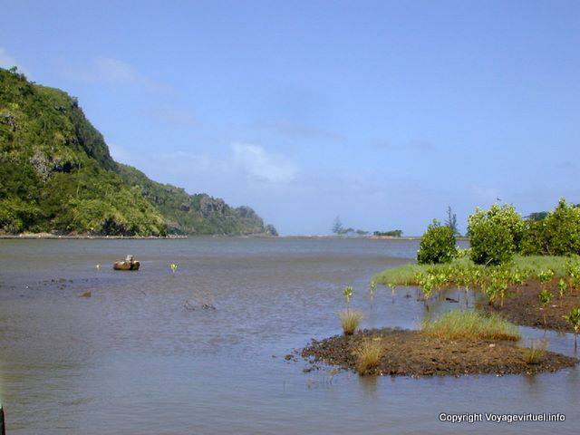 Am unteren Rand der Bucht Baie Du Cap, Mauritius.