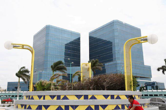 Moderne Architektur, Kristall-Torres, Avenida Adolfo Cortines Campeche - Mexiko
