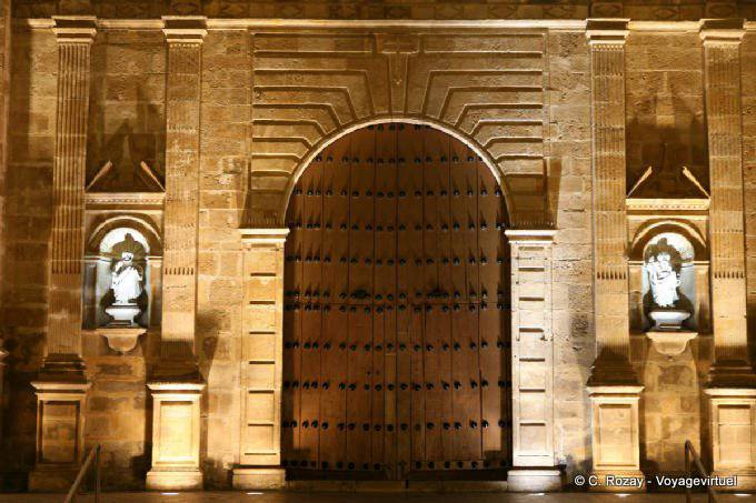 Die Kathedrale Portal, Campeche in der Nacht - Mexiko