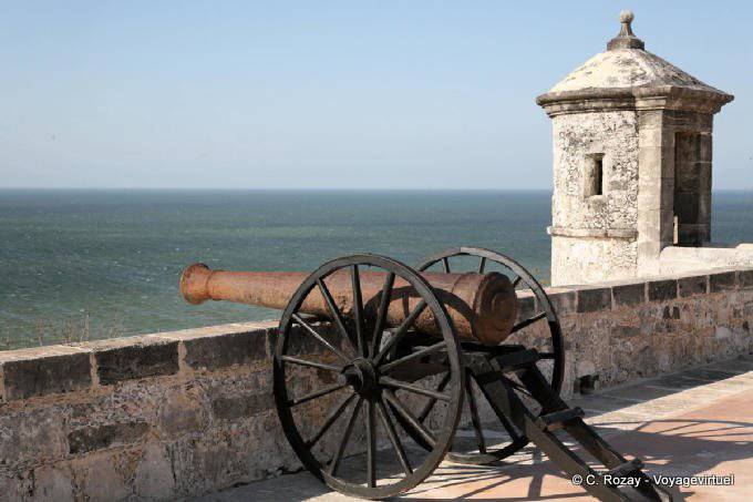 Canon Blick auf das Meer, Fort San Miguel, Campeche - Mexiko