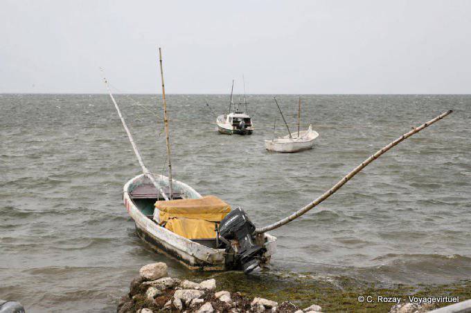 Boot auf dem Fischereihafen, Campeche - Mexiko