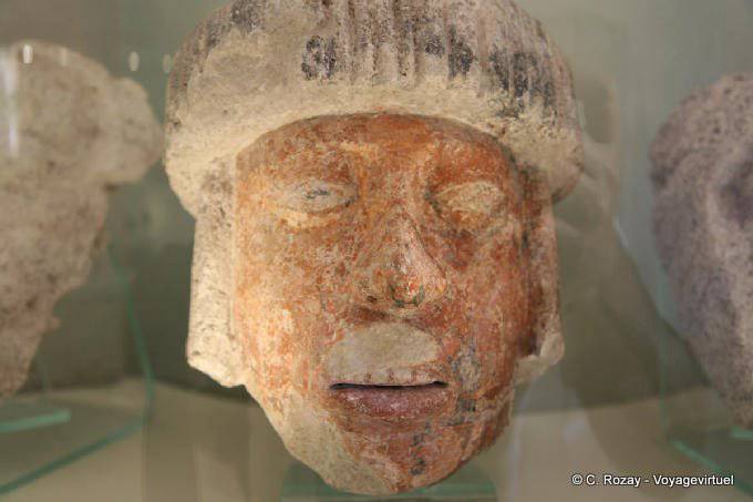 Rothaarig, Skulptur, Museo Maya Archäologie, Campeche - Mexiko
