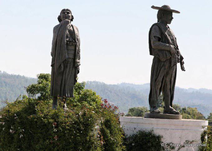 Statuen in der Region La Era, Huixtán, Chiapas - Mexiko