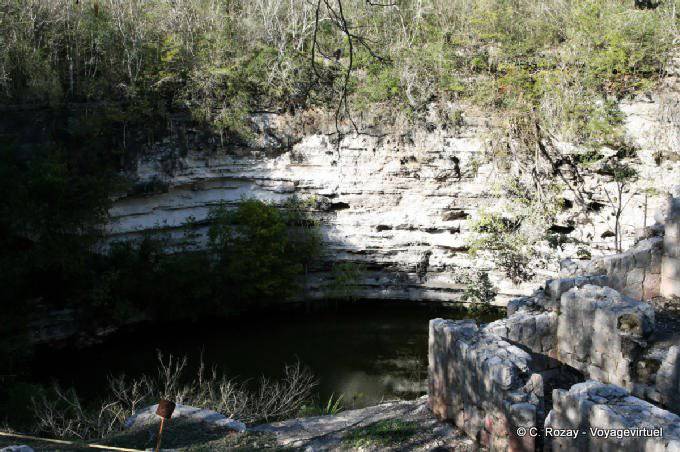 Cenote des Opfers, Chichen Itza - Mexiko
