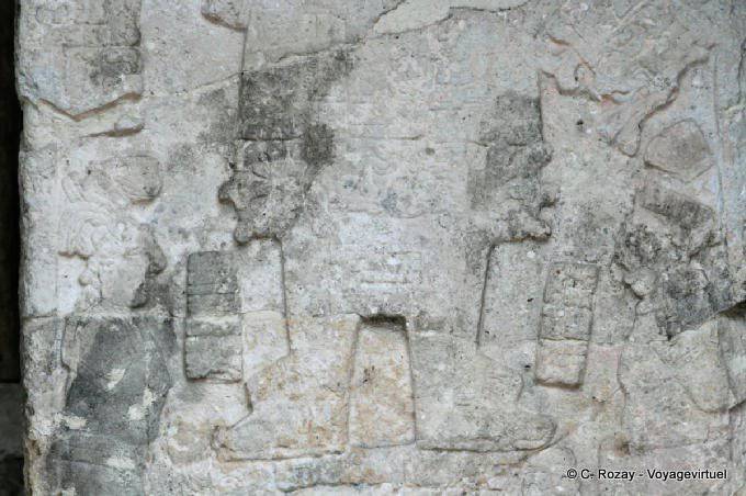 Fragment der Skulptur einer Stele, Coba - Mexiko