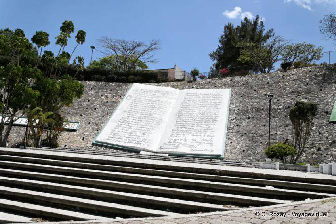 Buch von Peter, Denkmal für die Unabhängigkeit der Stadt Comitán - Mexiko