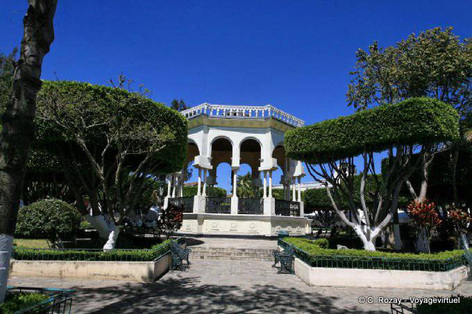 Kiosk im Herzen des Parque Central, Comitán - Mexiko