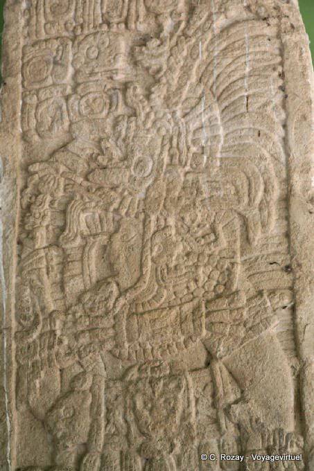 Konzentrieren Sie sich auf der Spitze des Stele Edzná - Mexiko