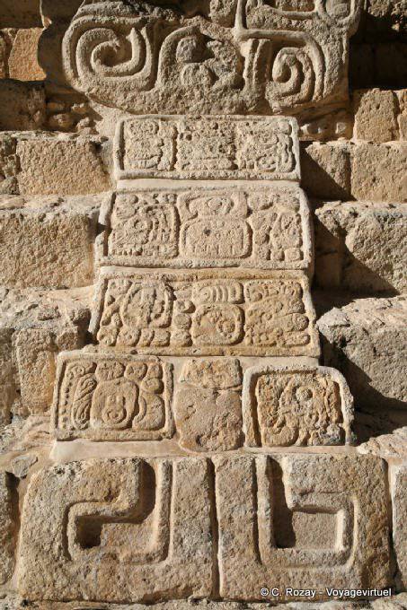 Maya Hieroglyphen rechten Eingang zum El Torre, Ek Balam - Mexiko