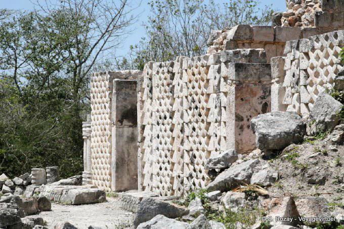 Barock Dekoration der Fassade, Kodz Poop, Kabah - Mexiko