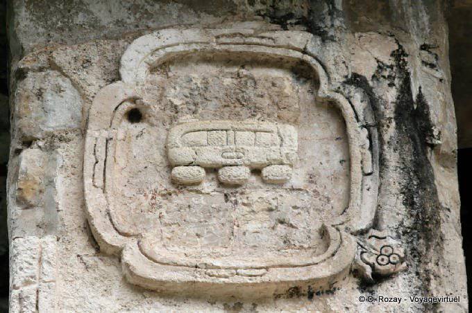 Medallion Skulptur, Grupo de Las Cruces, Palenque - Mexiko