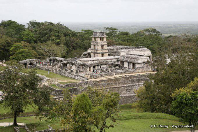 Das Schloss und der Turm der Sternwarte, Panorama, Palenque - Mexiko