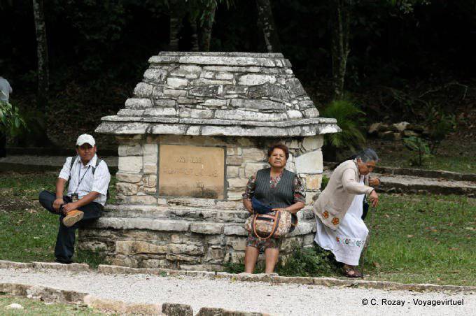 Seien Sie bei dem Besuch in Palenque - Mexiko