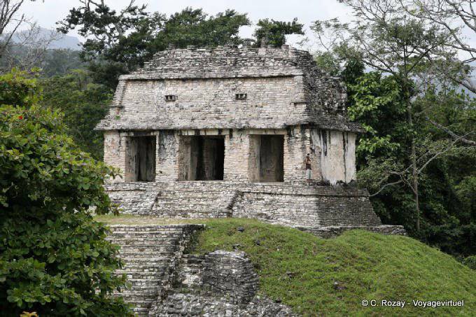 Portico mit drei Eingängen zum Tempel des Grafen, Palenque - Mexiko
