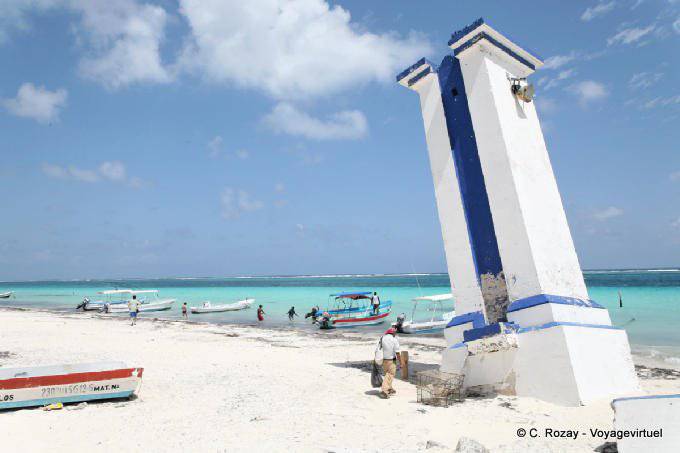 Ein weiterer Blick auf den alten Leuchtturm sah, Puerto Morelos - Mexiko