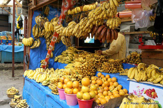 Kaufmann von Bananen, Gran Mercado San Cristobal de Las Casas - Mexiko