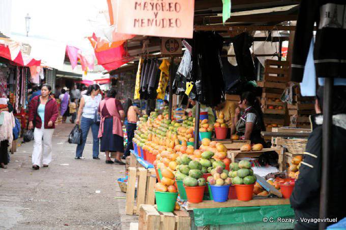 Im Grand Market in San Cristobal de Las Casas - Mexiko
