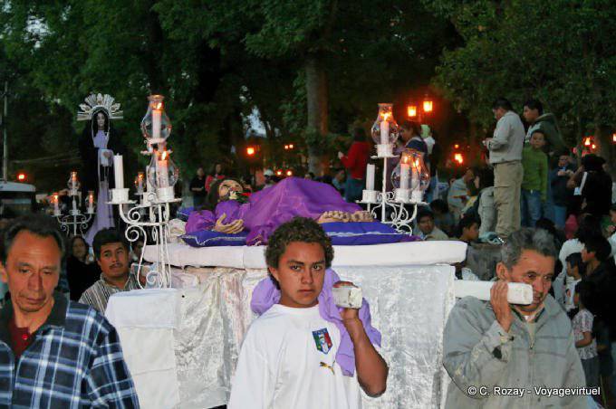 Jesus Christus in einem Baldachin, Oster-Prozession, San Cristobal de las Casas getragen gestorben - Mexiko