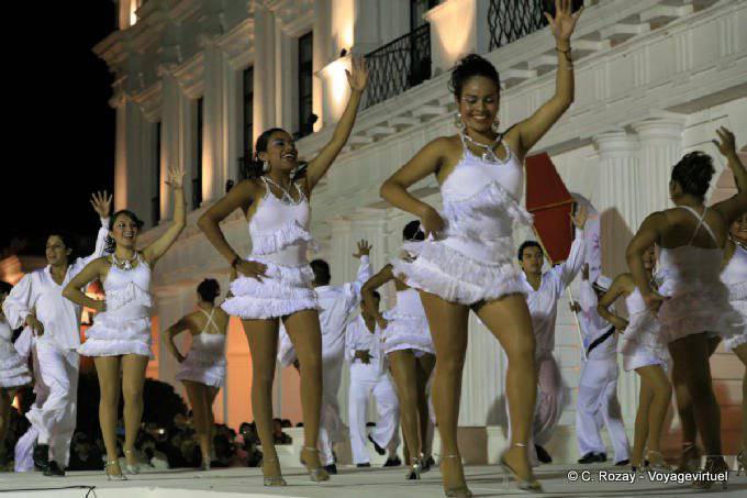 Freude am Tanz-Show vor dem Rathaus in San Cristobal de Las Casas - Mexiko