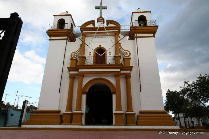 Die Fassade der Kirche von Guadalupe, San Cristobal de las Casas - Mexiko