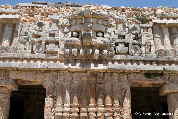 Mascaron Gottes Chaak, Sayil - Mexiko