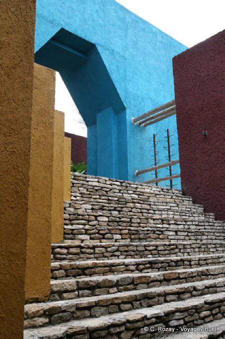 Architektureffekte außerhalb Tonina Museum - Mexiko