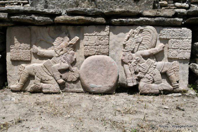 Relief Spieler der Maya-Version des Spiels gesamt mesoamerikanischen Ball Tonina - Mexiko