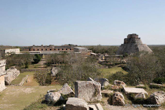 Panorama auf die archäologische Stätte von Uxmal - Mexiko