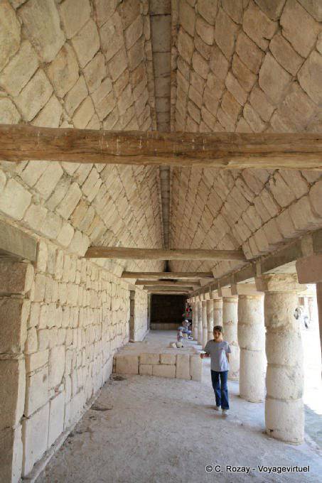 Bögen und Bogen los Cuadrangulo Pajaros, Uxmal - Mexiko