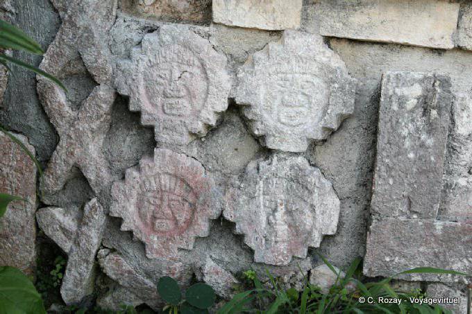 Ausschnitt aus dem unteren Dekoration, große Pyramide, Uxmal - Mexiko