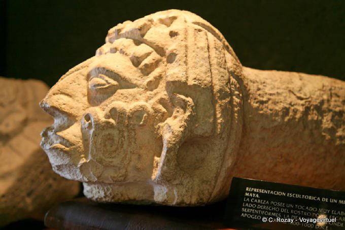 Maya-Profil, das Museum of Uxmal Skulptur - Mexiko