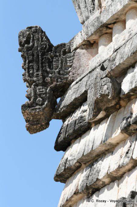 Snakehead, Ecke Skulptur, Uxmal - Mexiko